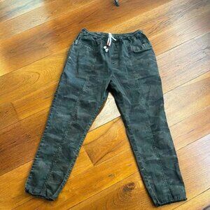 Sundry Green Camo Drawstring Joggers